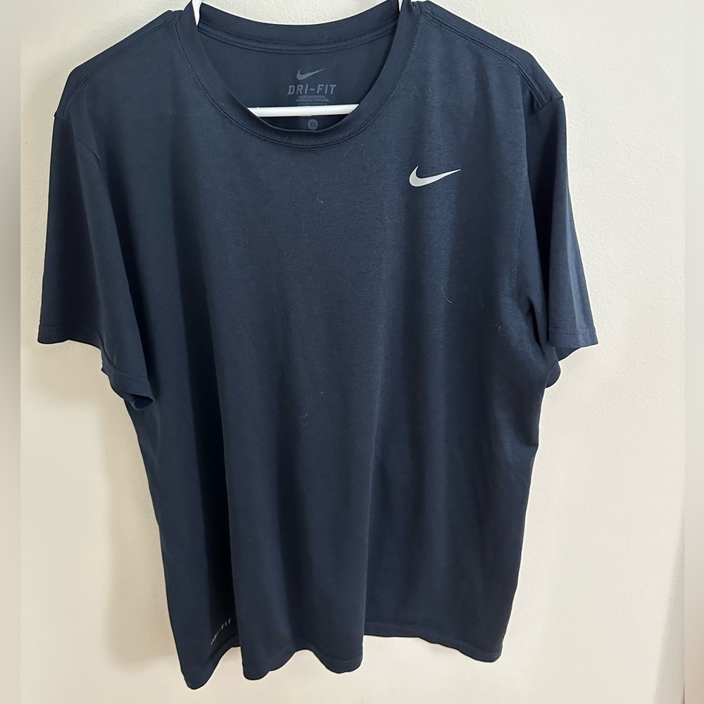 Men’s Nike shirt